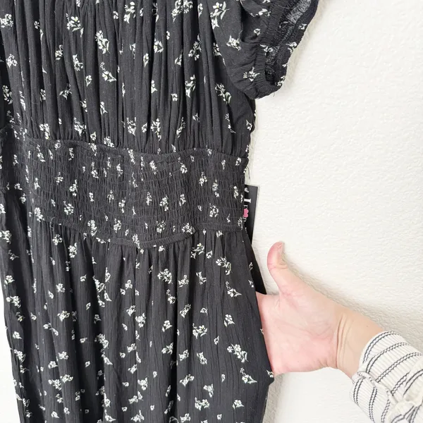 [Justify] Black Puff Sleeve Smocked Floral Print Wide Leg Jumpsuit NWT Sz Large - Image 5