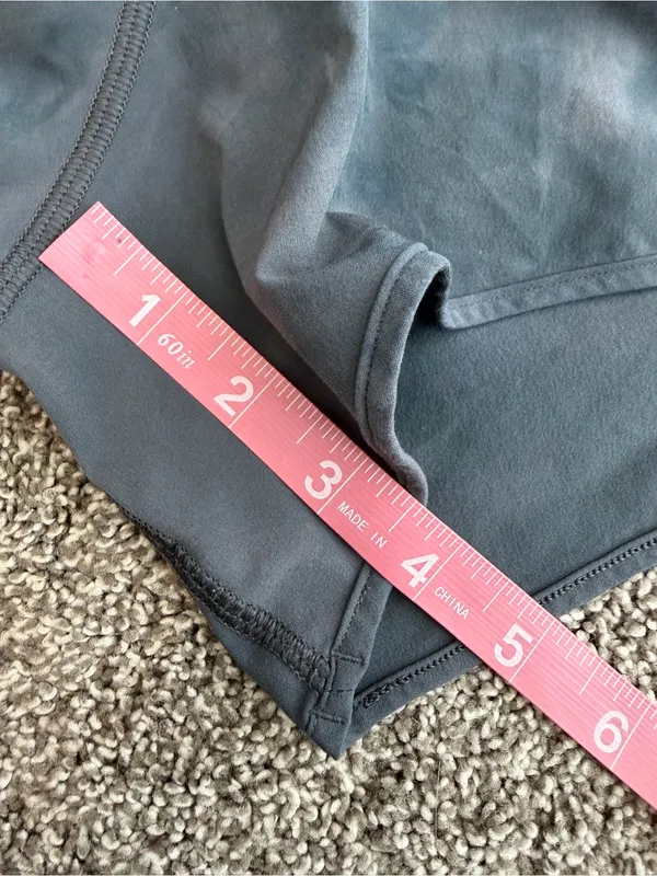 Lululemon Hotty Hot High Rise Shorts Size 4 Gray Tie Dye Lined 4” - Image 7