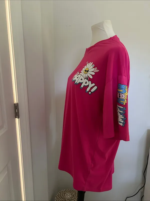 😄 Vibrant Pink Oversized Happy Daisies Short Sleeve Shirt - Image 5