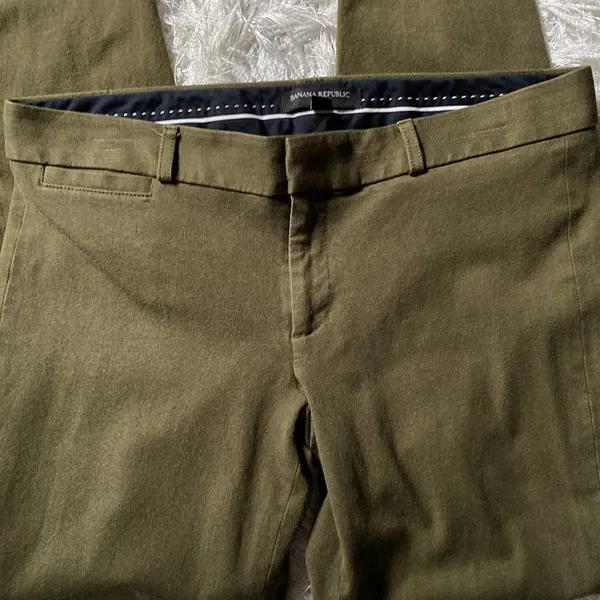 Banana Republic Women’s Sloan Pull On Style Stretch Career Every Day Pant - Image 4