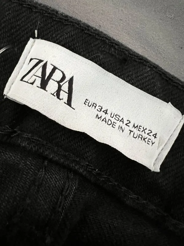 Zara Mom Jeans - Image 3