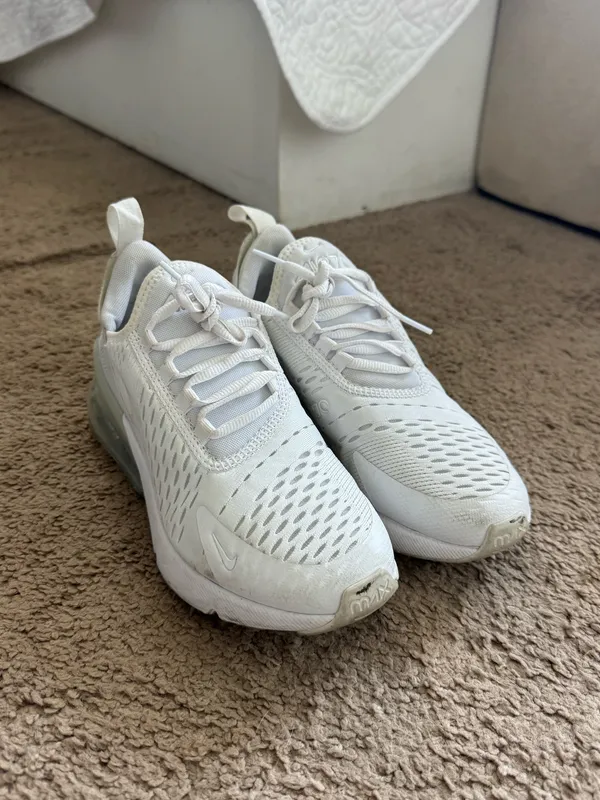 Nike Air Max 270 Shoes - Image 3