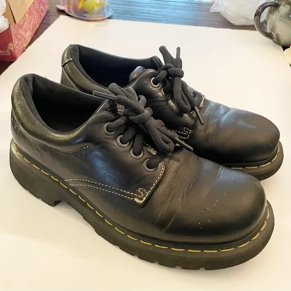 Dr. Martens Womens Size 10 US 4-Eyelet Oxford Black Leather‎ Model 8C48 - Image 4