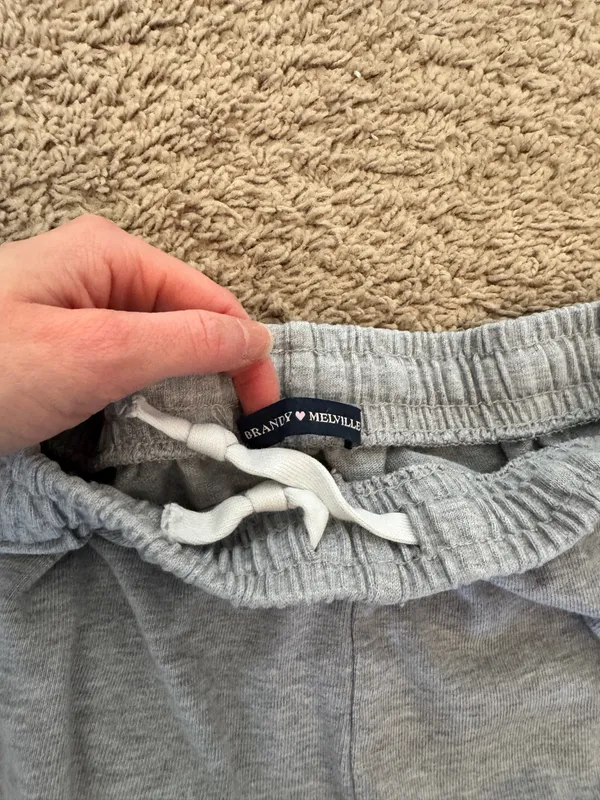 Brandy Melville Sweatpants Grey - Image 3