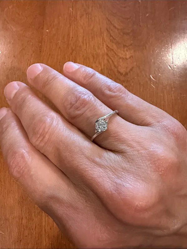 Sterling-Inspired Silver Twist Ring with Clear Center Stone Size 6 3/4 - Image 7