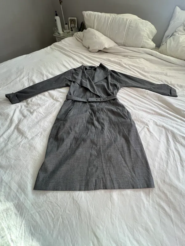 Hugo Boss gray belted waterfall v neck collared trench mid length dress M - Image 19
