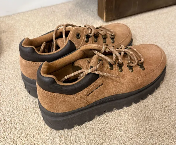 Sketchers Sneakers - Image 2