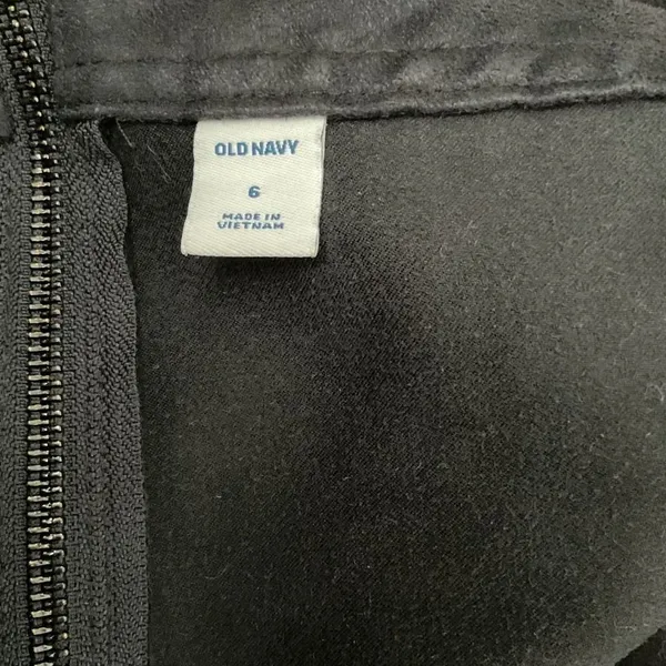 Old Navy Black A Line Mini Skirt Front Pockets Size 6 - Image 4
