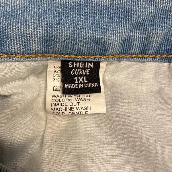 Shein Curve Distressed Jean Shorts - Image 5