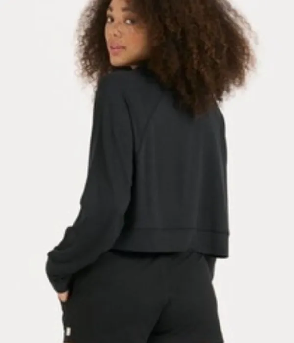 Vuori Halo Cropped Funnel Neck Pullover Black - Image 2