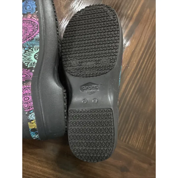 Crocs Clogs Womens Neria Pro II Paisley Mandala Multicolor Nursing Shoes Size 8 - Image 10