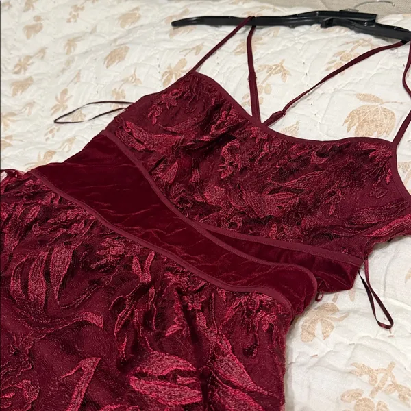 MSSP garnet velvet dress Red Size 6 - Image 6