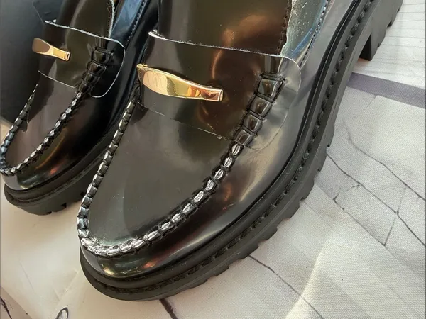 BCBGeneration Laney Loafer with Gold Accent Black Size 5 - Image 10