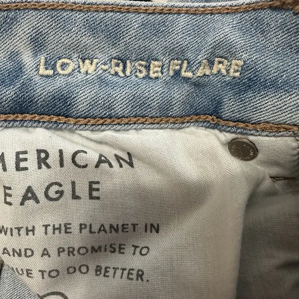 American Eagle Low Rise Flare Leg Jeans Womens 8R Light Wash Distressed Y2K Boho - Image 6