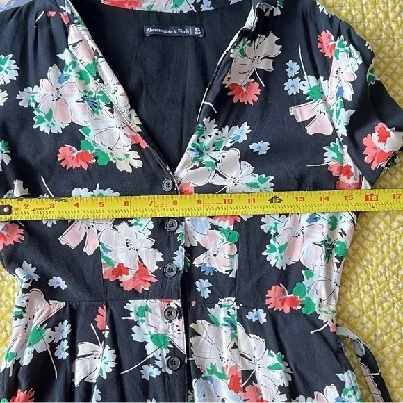 Abercrombie &‎ Fitch Black Floral Button Front Tie Waist Romper XS Short Sleeve - Image 5