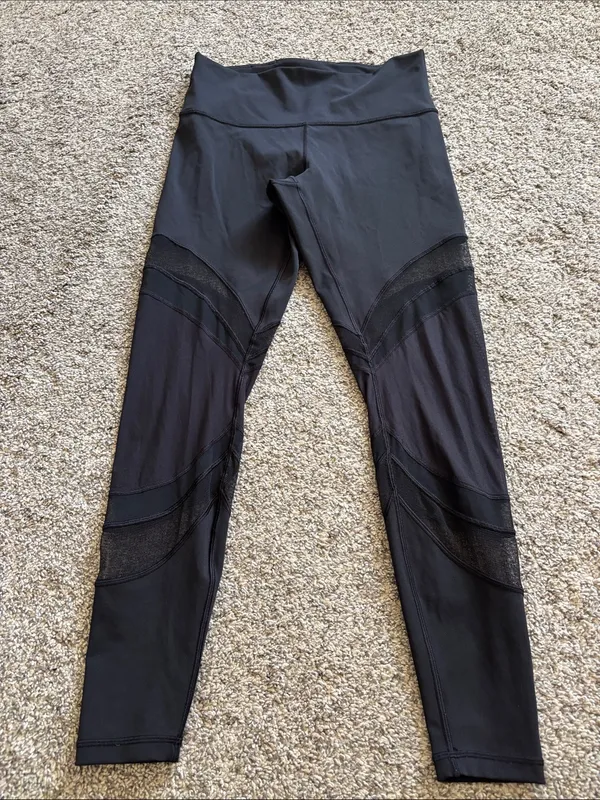 Lululemon Seek The Heat Tight *28" size 10 - Image 2