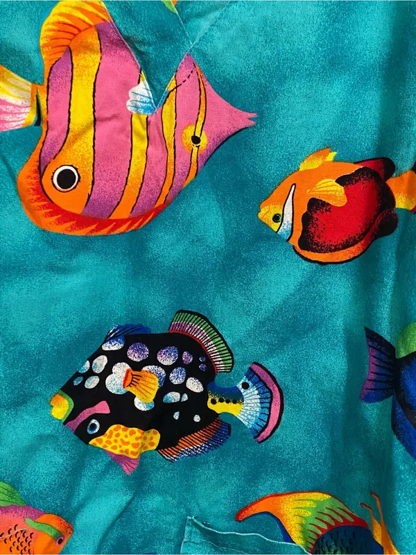 Womens XL 46” Scrub Top Shirt Tropical Fish Print On Teal Scrubs - Image 3