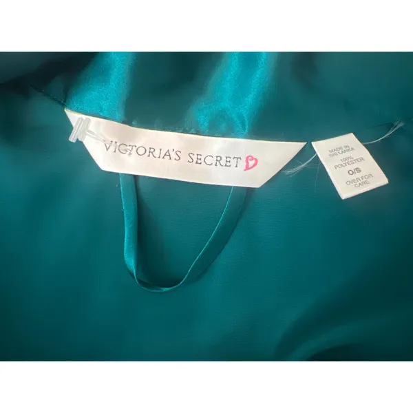 VINTAGE Victoria’s Secret Satin Green Robe short SZ O/S Attached Belt - Image 5