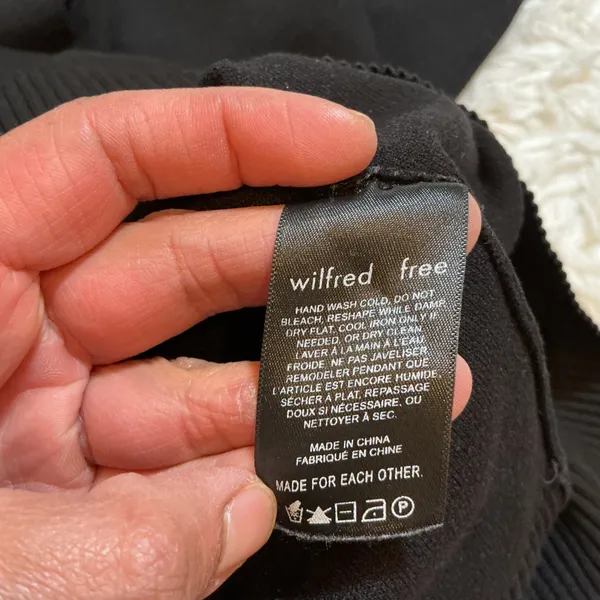 Wilfred Free V-Neck Sweater Women Size 1 Black Excellent Oversized Boxy‎ Knit - Image 4