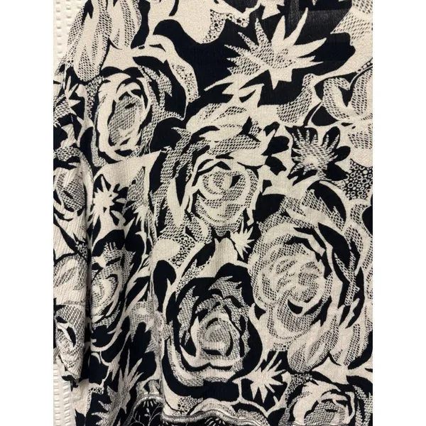 Women Draper and Damons PXL Rayon Black Off White‎ Floral Button Pullover Blouse - Image 12
