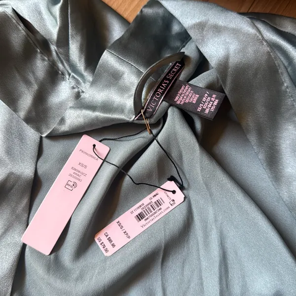 Victoria's Secret ROBE - Image 2