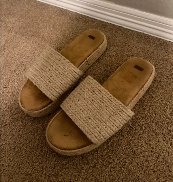 Woven Sandals Tan Size 6 - Image 2
