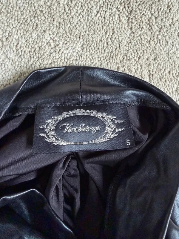 Vic Salvage Black Ruched Mini Skirt – Size Small - Image 4