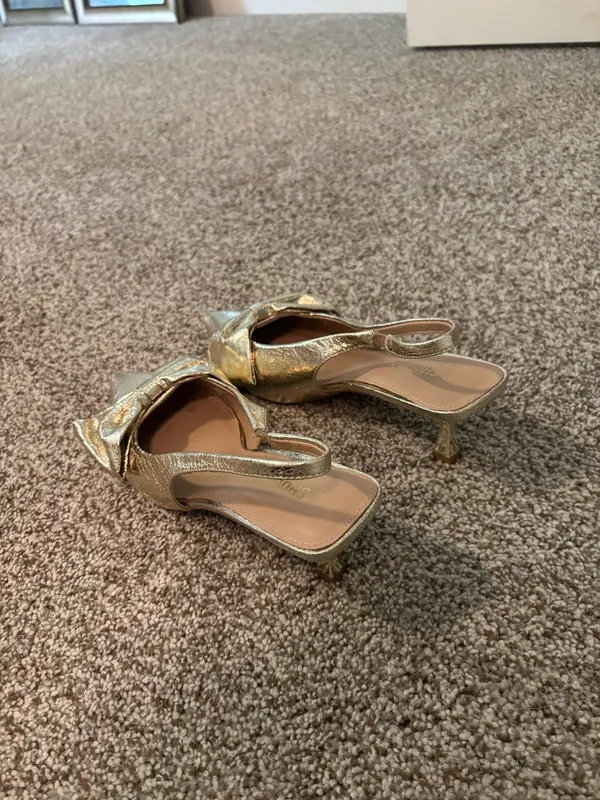 Shoboo Heels Gold Size 8.5 - Image 3