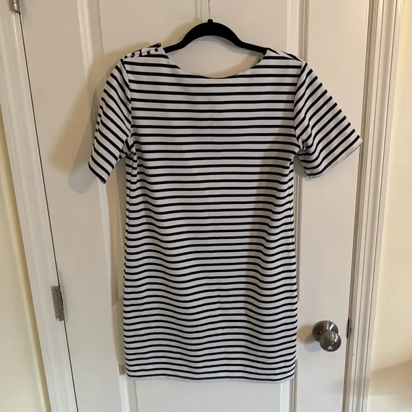 Ellison Black And White Striped T Shirt Dress Size Medium Coastal Resort - Image 4