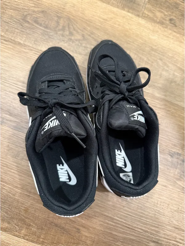 Nike Air Max 90 black and white sneakers - Image 7