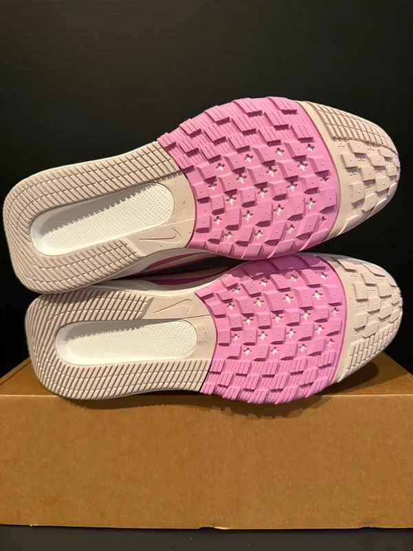 Women’s Nike Star Runner 8W  - Image 5