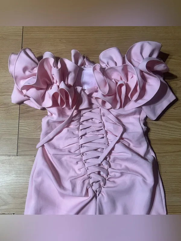 Ladies 9/10 Gorgeous fitted Blush Pink Off-Shoulder Ruffle Evening Gown - Image 8