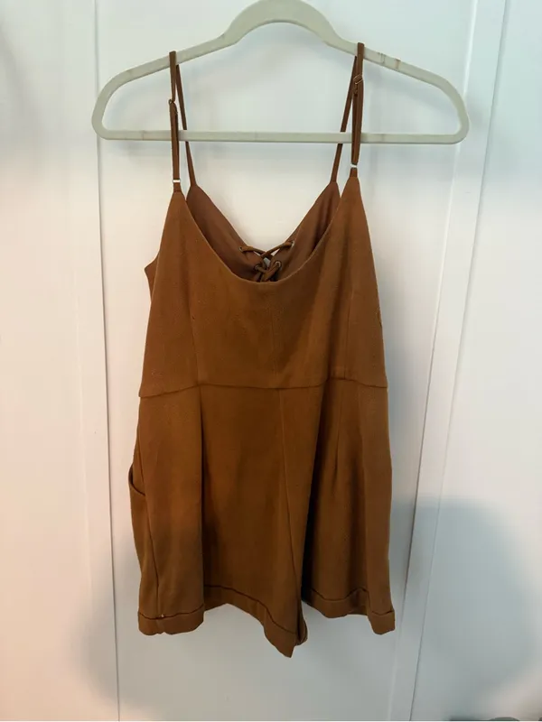 Sleeveless Lace-Up Romper in Rust Brown - Image 3