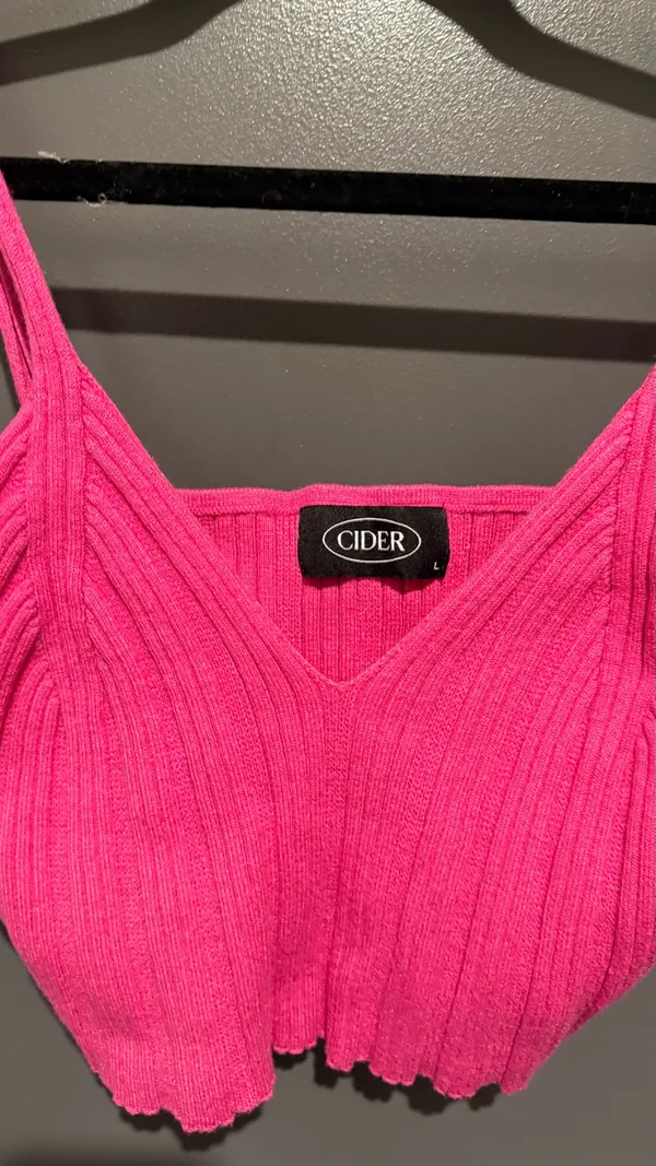 Cider Pink Ribbed V-Neck Cropped Camisole - Image 3