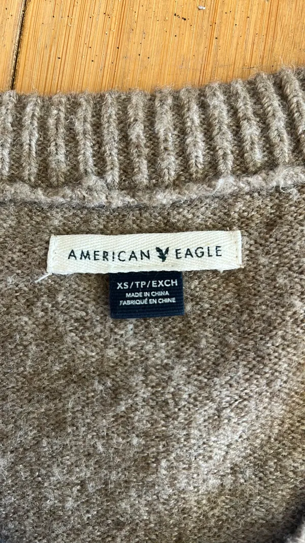 American Eagle Sweater XS Women’s V-Neck brown pullover - Image 3