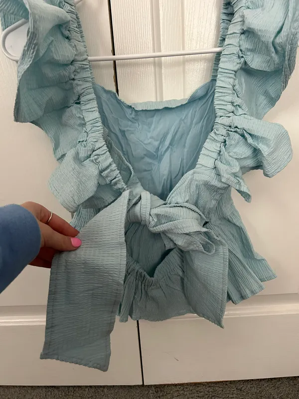 Francesca's Bella Flutter Sleeve Top - Image 3
