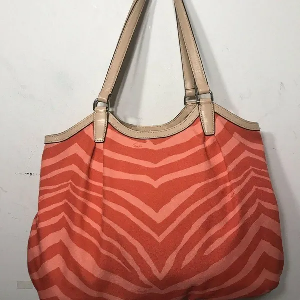 COACH Pink Animal Print Canvas Tote Bag - Image 4