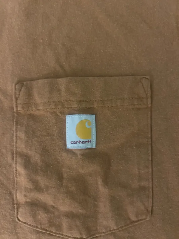 brown men’s carhartt t-shirt i’m a size M - Image 2