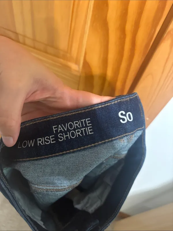 SO Favorite Low-Rise Shortie Jean Dark Wash Denim Shorts Size 0 - Image 4