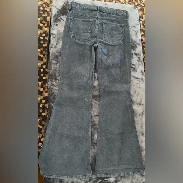 American Eagle Stretch Corduroy Super High-Waisted Flare Pant in Night Time Navy - Image 15