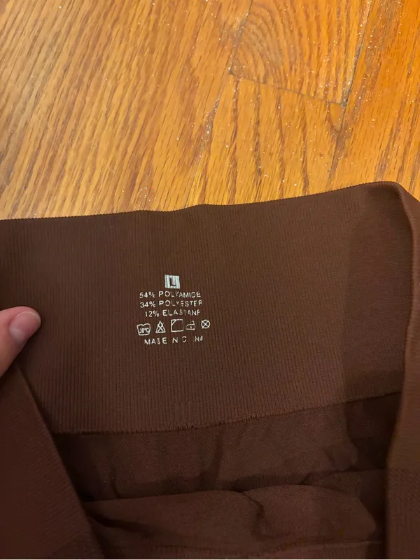 Amazon High-Waist Brown Seamless Women’s Shorts - Image 3