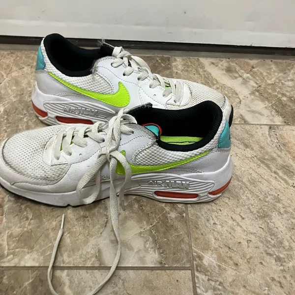 Nike Air Max Excee Womens Shoes, Size 7 - Image 5