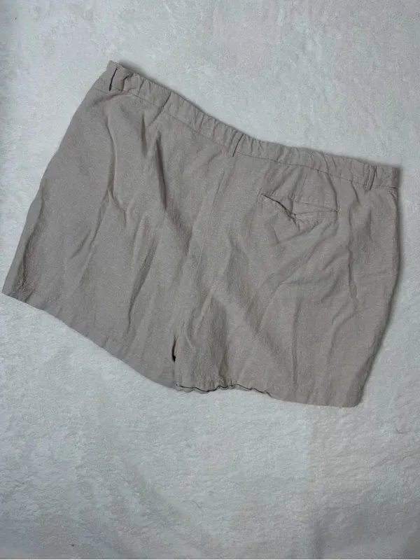 Old Navy Linen Shorts 3X Extra High Rise Taylor Adjustable Waist - Image 2