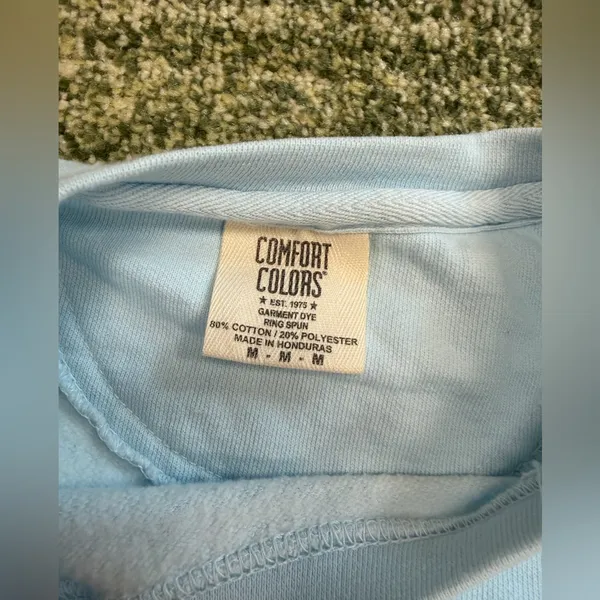 Comfort colors sweatshirt - Image 3