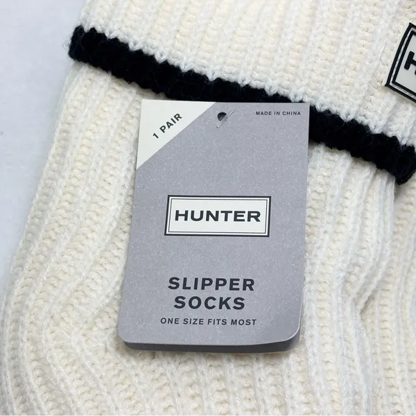 Hunter Cream Cable Knit Socks with Striped Cuff‎ ONe Size Fits Most - Image 3