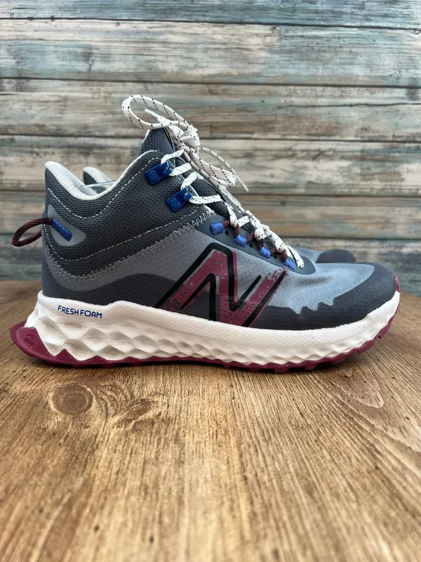 New Balance Fresh Foam Garoé Midcut in Steel Women’s Size 7 - Image 8
