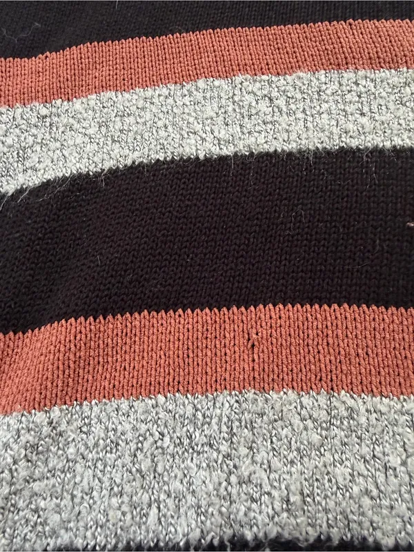 Billabong Crewneck Sweater in Black, Gray & Rust - Image 5