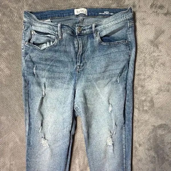 Nicole Miller SoHo High Rise Ankle Skinny Medium Wash Distressed Size 12 #1200 - Image 3