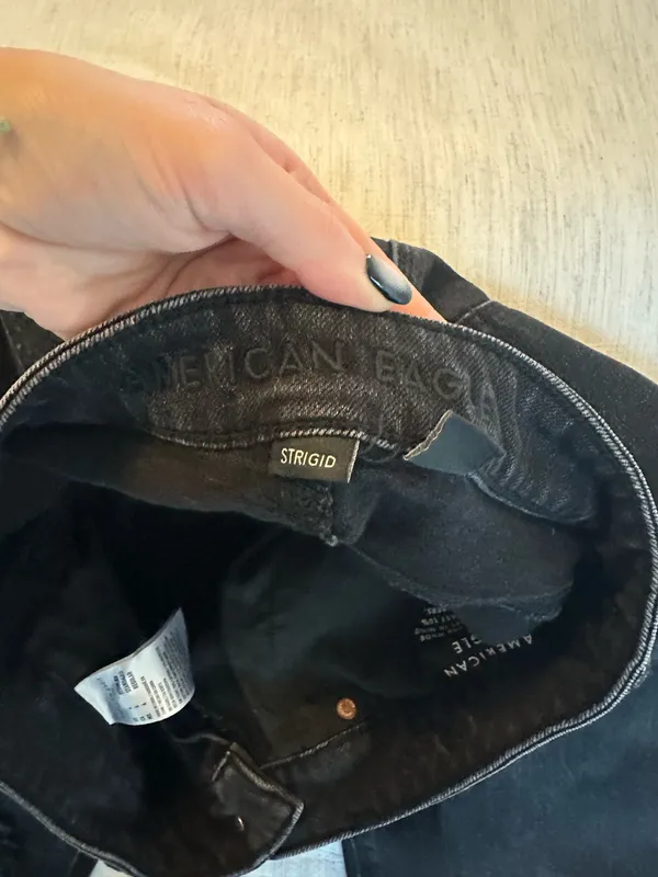 American Eagle Jeans - Image 4