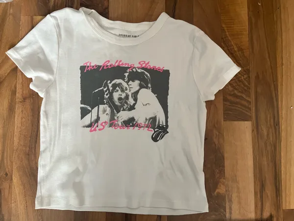 American eagle band tee shrit croped Rolling Stones M - Image 2